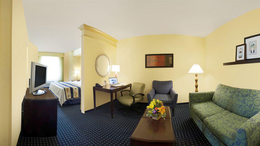 Springhill Suites By Marriott Τσεγιέν Δωμάτιο φωτογραφία